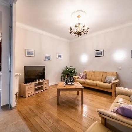 Les Figuiers Apartment